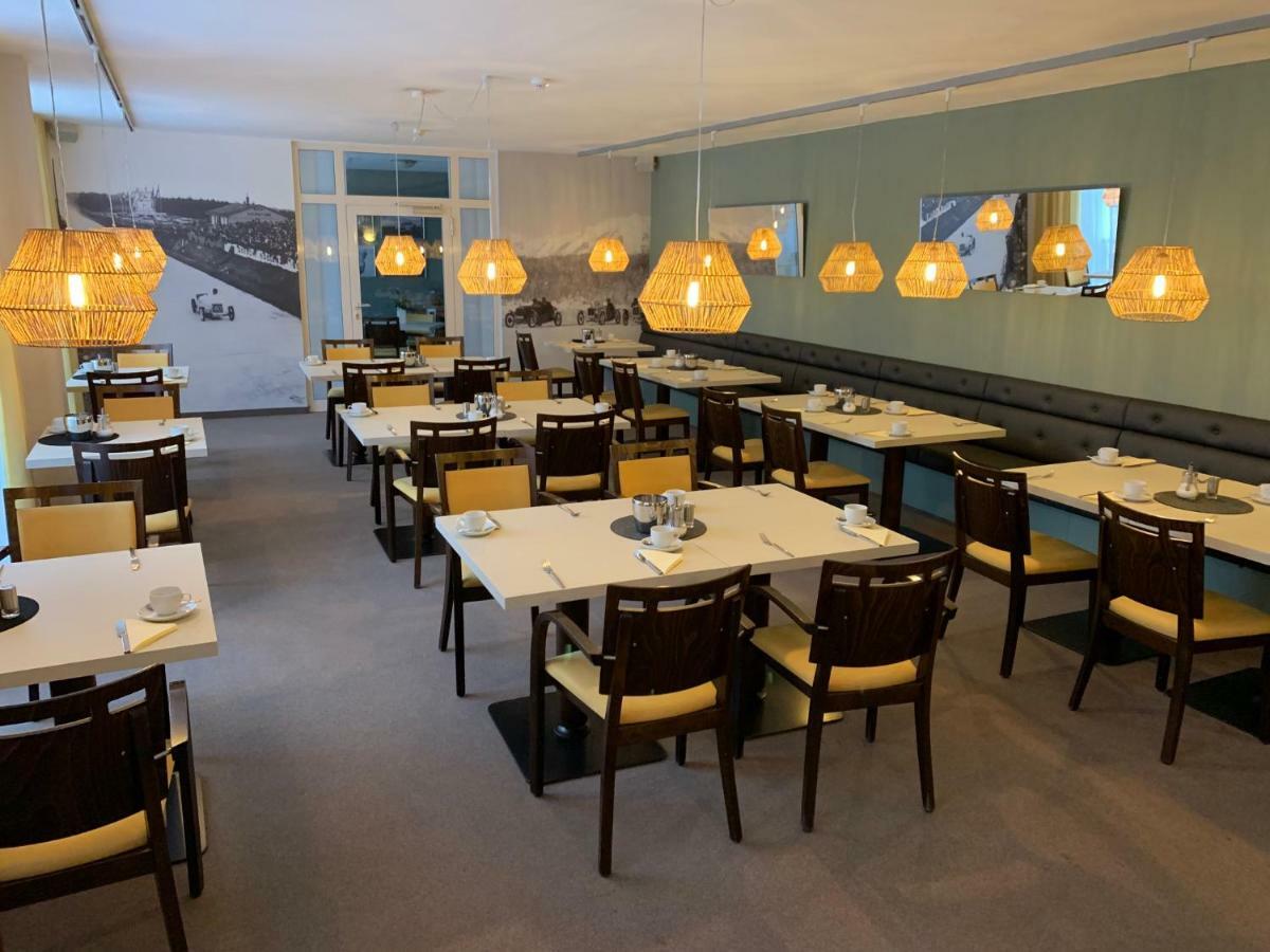 Hotel Garni Max Zwo Dingolfing Bagian luar foto